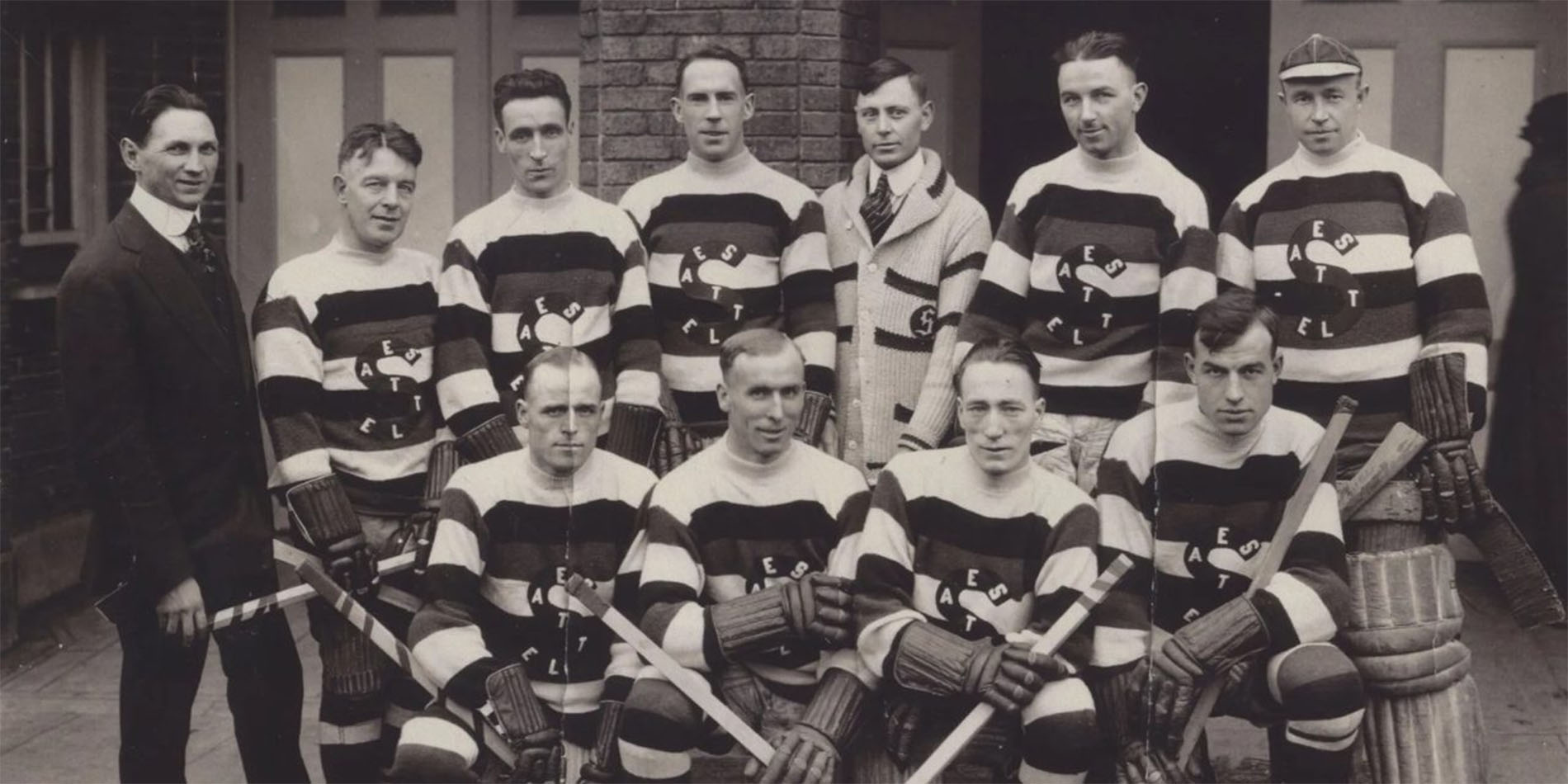 vintage hockey team pic