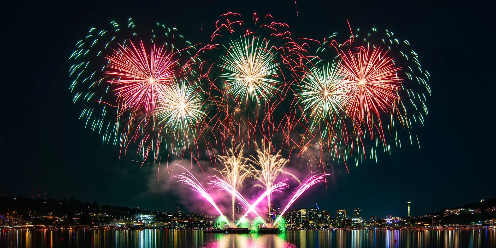 fireworks on lake union