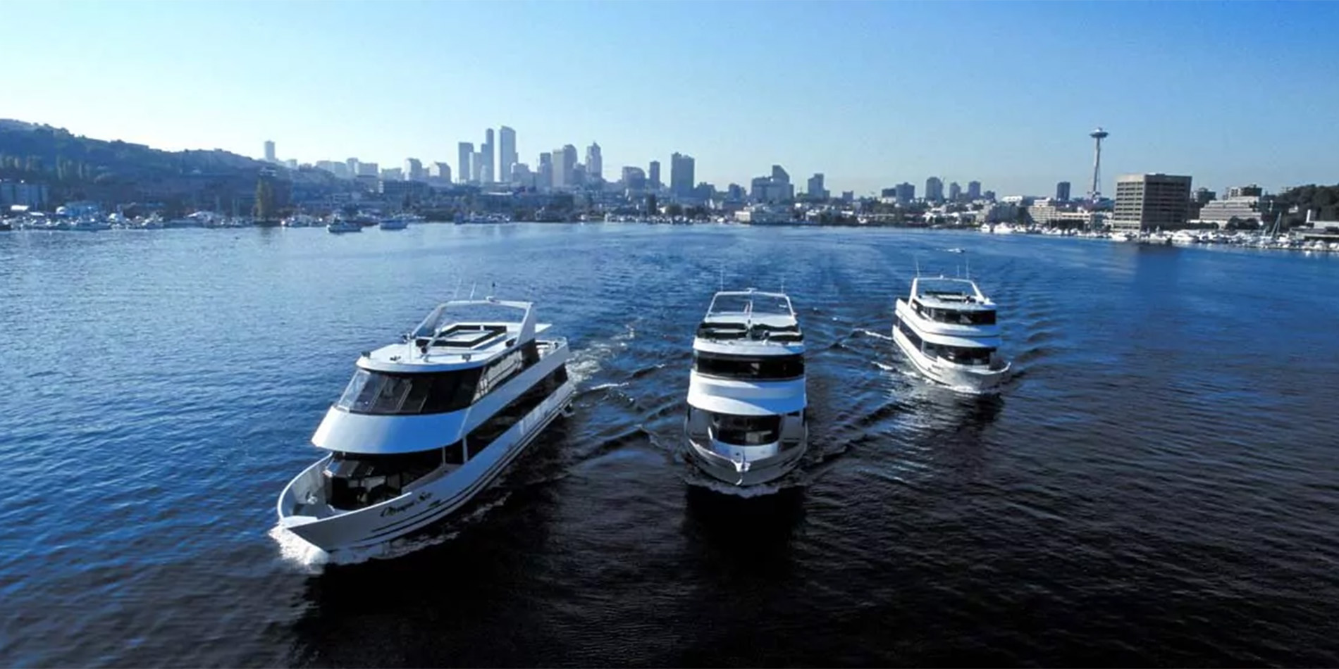 cruise boats on lake union